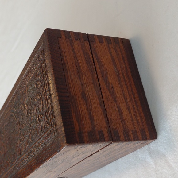 Wheeler & Wilson Sewing Machine Box - Picture 5 of 7